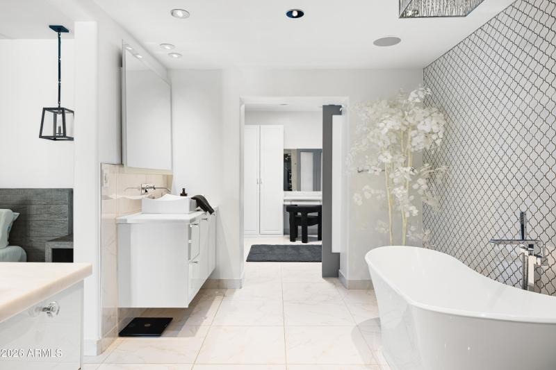 10011 E Windrose Dr, Scottsdale, AZ 8526