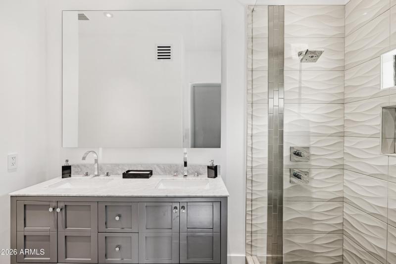 10011 E Windrose Dr, Scottsdale, AZ 8526