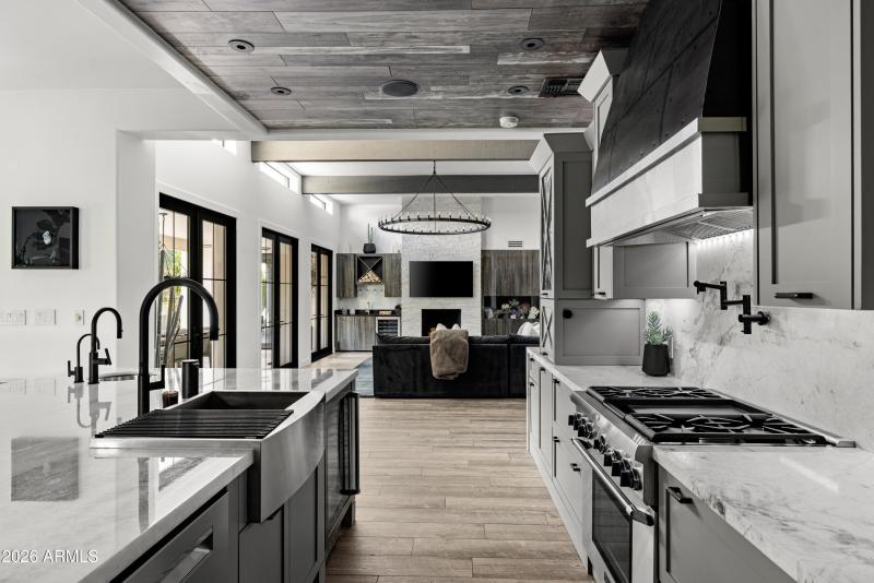 10011 E Windrose Dr, Scottsdale, AZ 8526