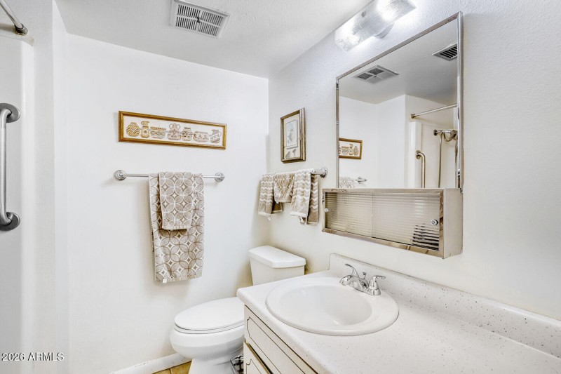 10110 N 97th Dr APT A - Web Quality - 01