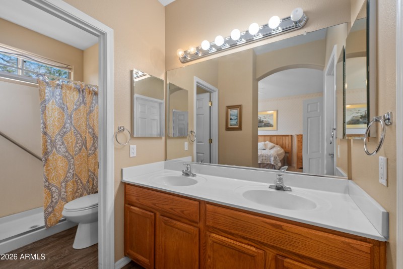 8075-E-Chip-Shot-Court-25