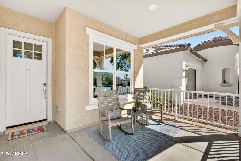 4-web-or-mls-74W Nelson Pl