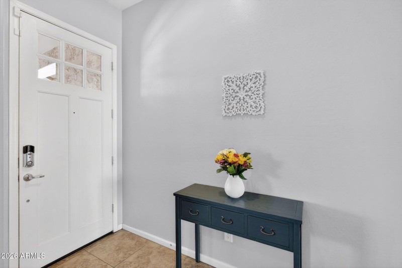 5-web-or-mls-73W Nelson Pl