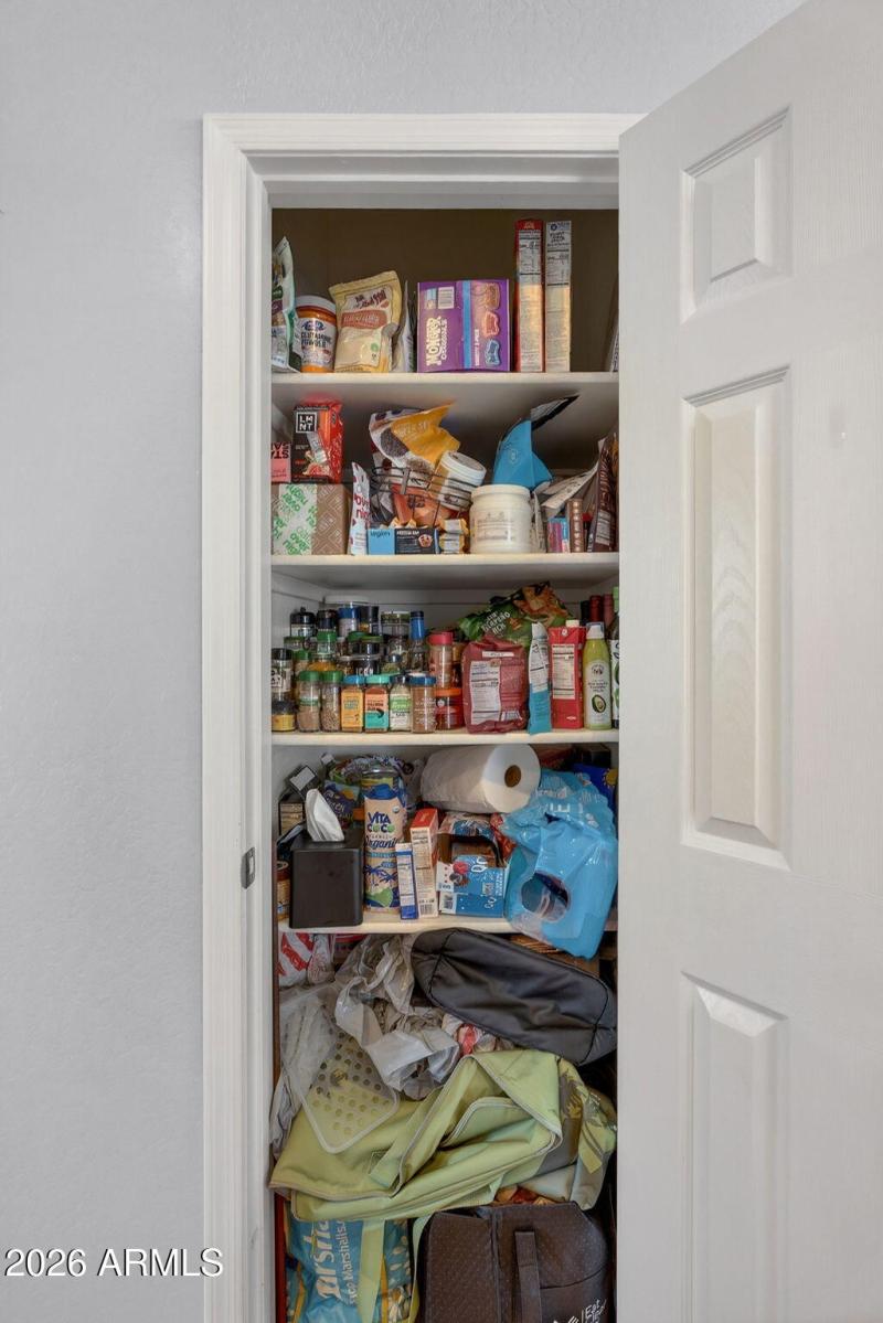 19-web-or-mls-72W Nelson Pl