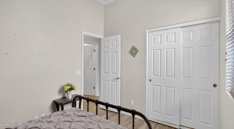 30-web-or-mls-39W Nelson Pl