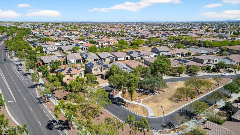 48-web-or-mls-09W Nelson Pl