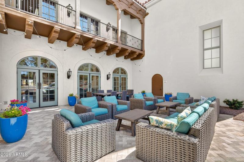 62-web-or-mls-84W Nelson Pl