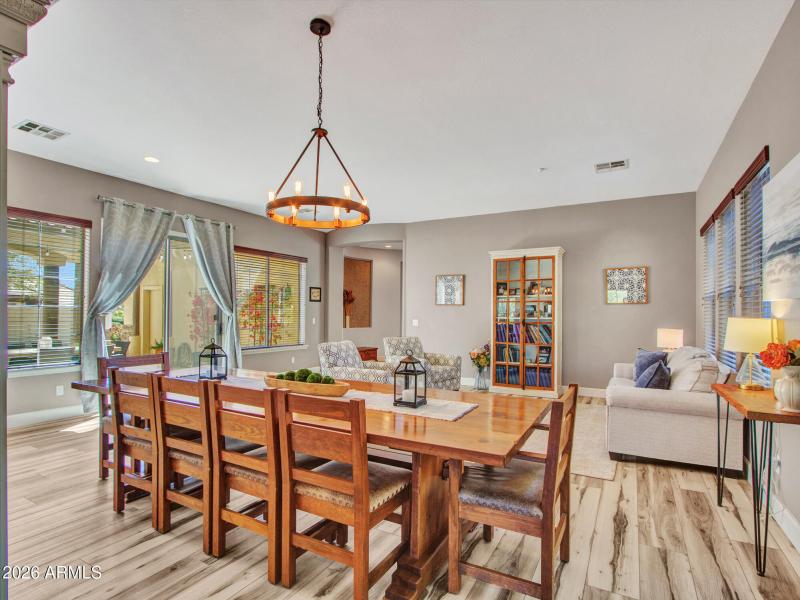 05-Living-&-Dining-(3)