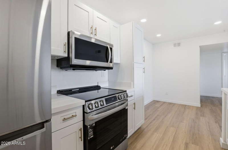 19-web-or-mls-623 W Guadalupe Rd 215 Mes