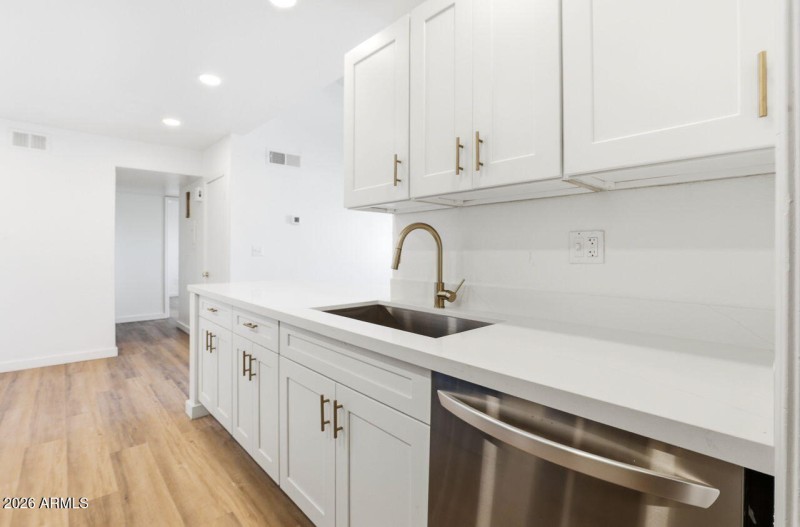 22-web-or-mls-623 W Guadalupe Rd 215 Mes