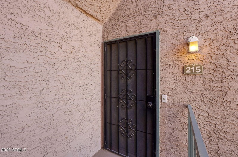 23-web-or-mls-623 W Guadalupe Rd 215 Mes