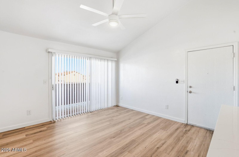 5-web-or-mls-623 W Guadalupe Rd 215 Mesa