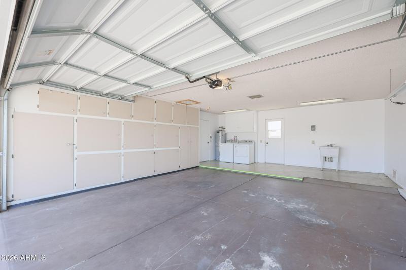 DOUBLE CAR GARAGE WITH ADDITIONAL ROOM