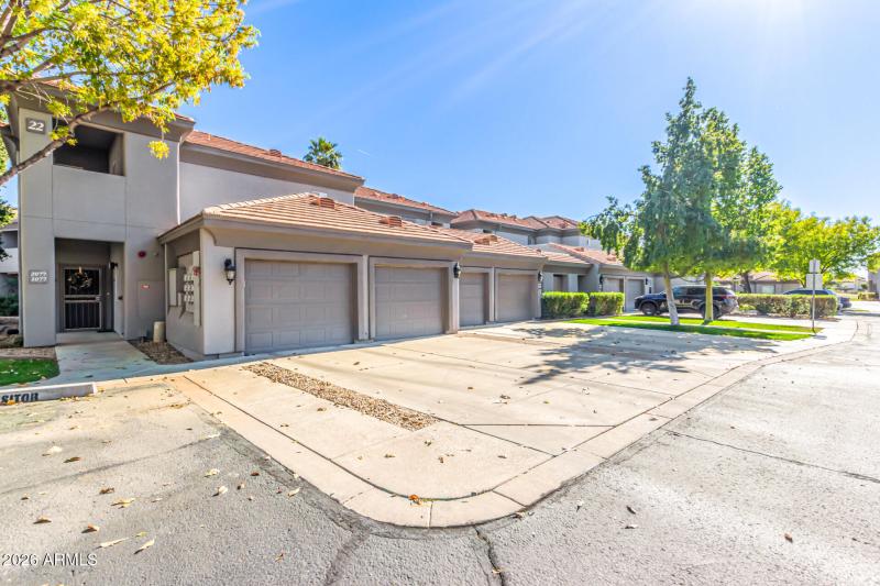 02 - Arrowhead Clubhouse