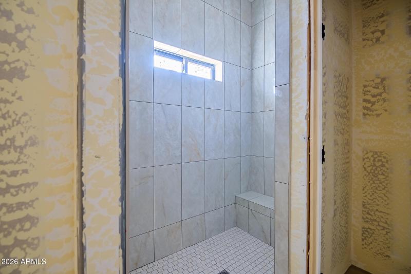 Master walk in shower