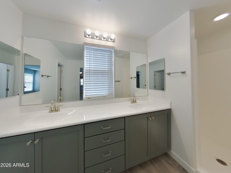 7_pc_DaS27r9TbW_WpuveFAwwF_layout_0