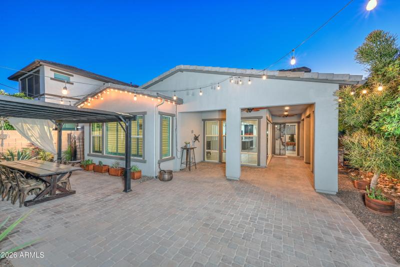 Night-Backyard-Patio