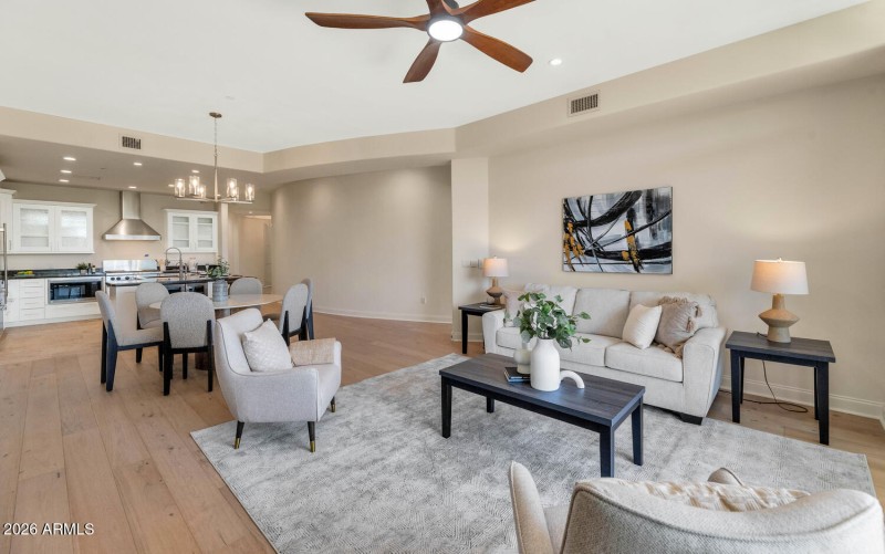 8 Biltmore Estate Dr #209