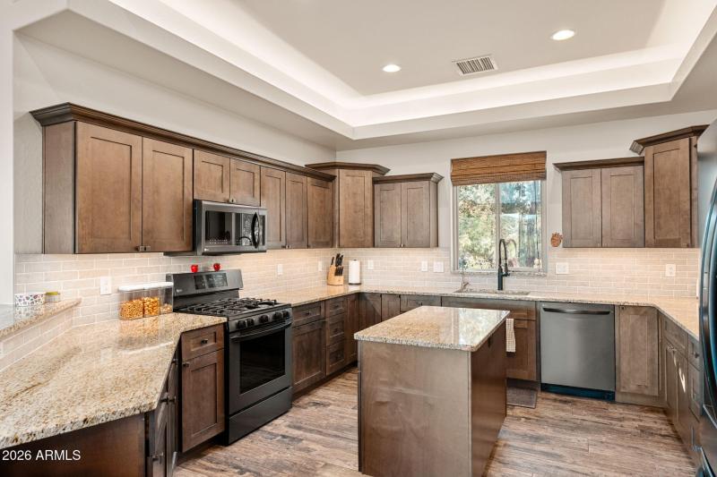 1203 E Cedar Ln - 14