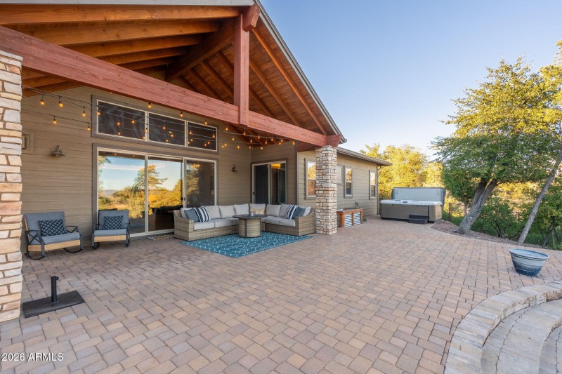 1203 E Cedar Ln - 32