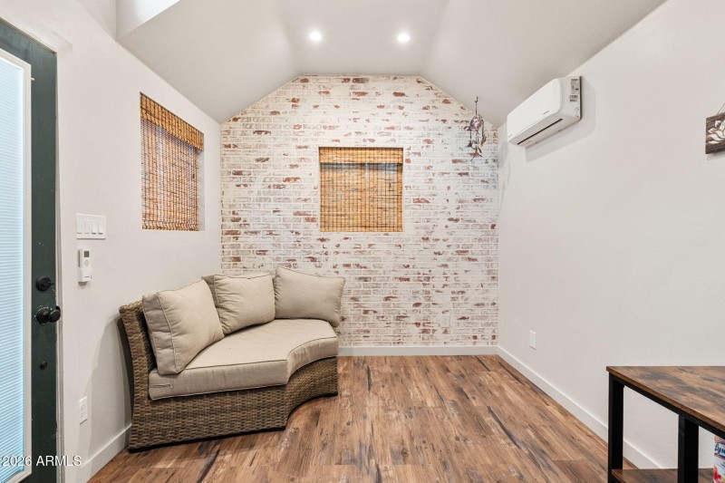 1203 E Cedar Ln - 42