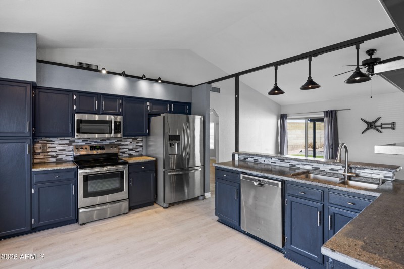 1827 N Sericin Cir-12