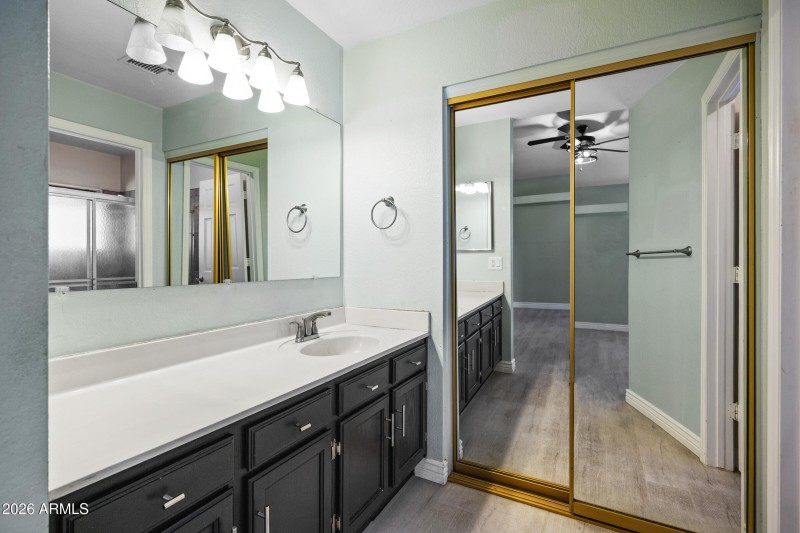 1827 N Sericin Cir-23