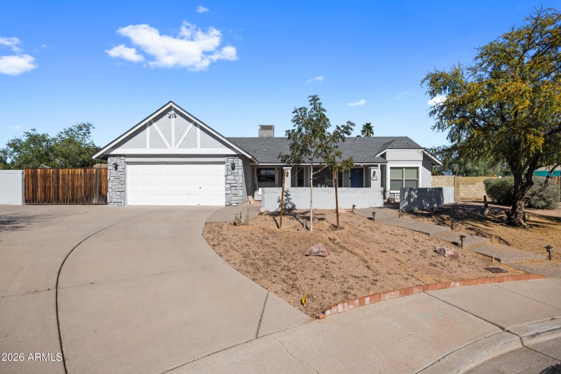 1827 N Sericin Cir-3
