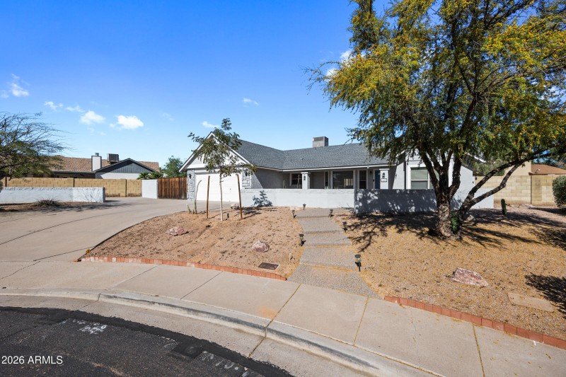 1827 N Sericin Cir-4