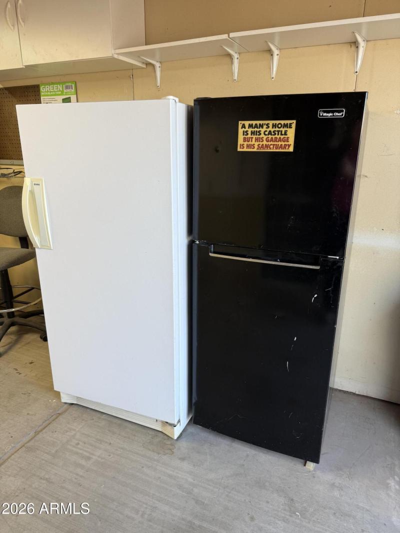 Extra Refrig & Freezer