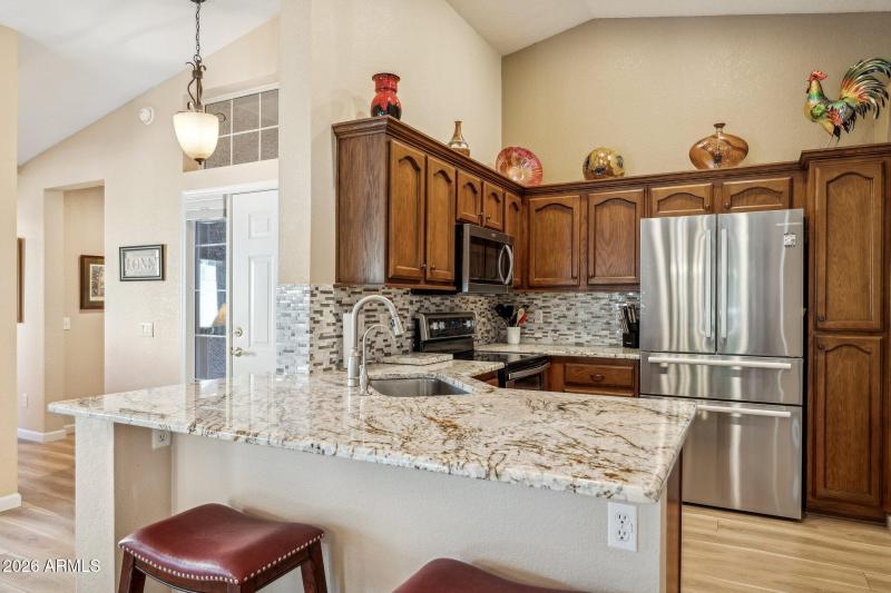 Kitchen with Breakfast Bar
