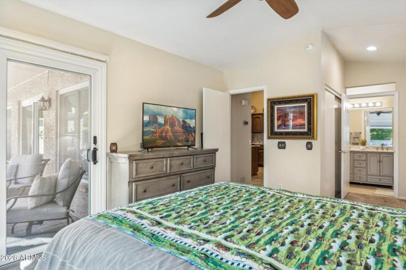 Primary to Ensuite Bath