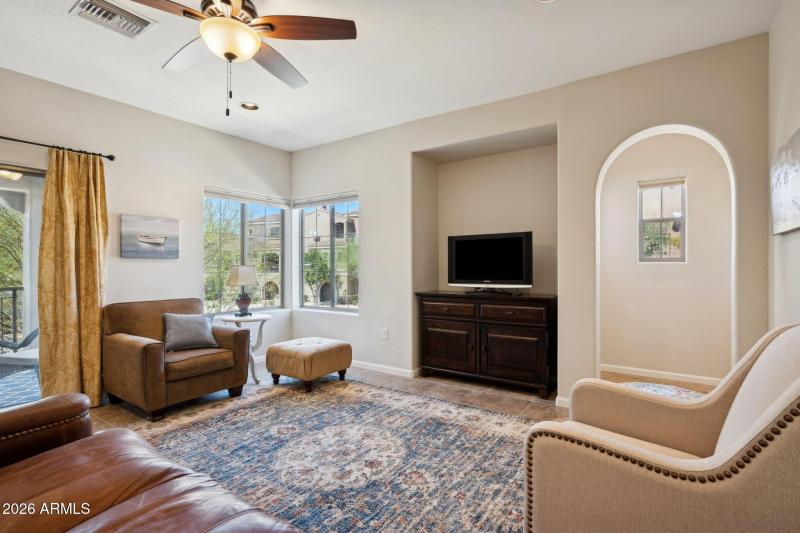 7-web-or-mls-3935-e-rough-rider-rd-r-uni