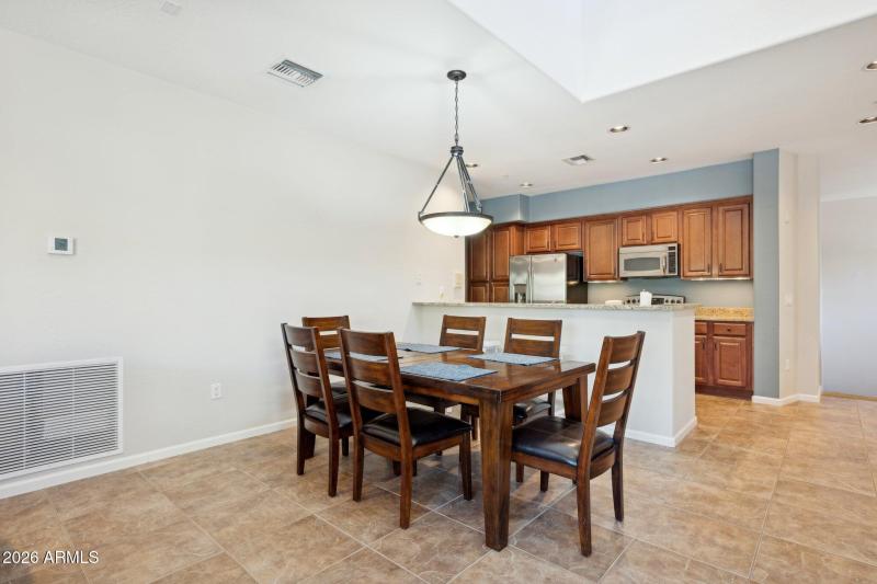 10-web-or-mls-3935-e-rough-rider-rd-r-un