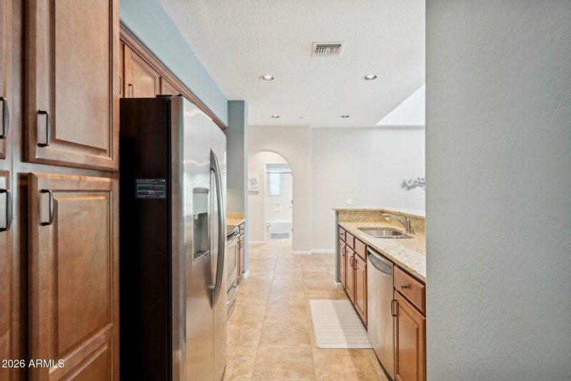 17-web-or-mls-3935-e-rough-rider-rd-r-un