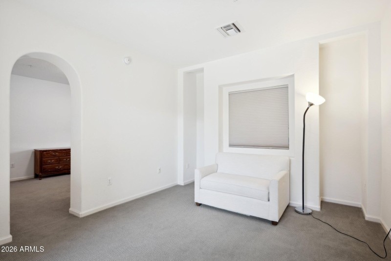 23-web-or-mls-3935-e-rough-rider-rd-r-un