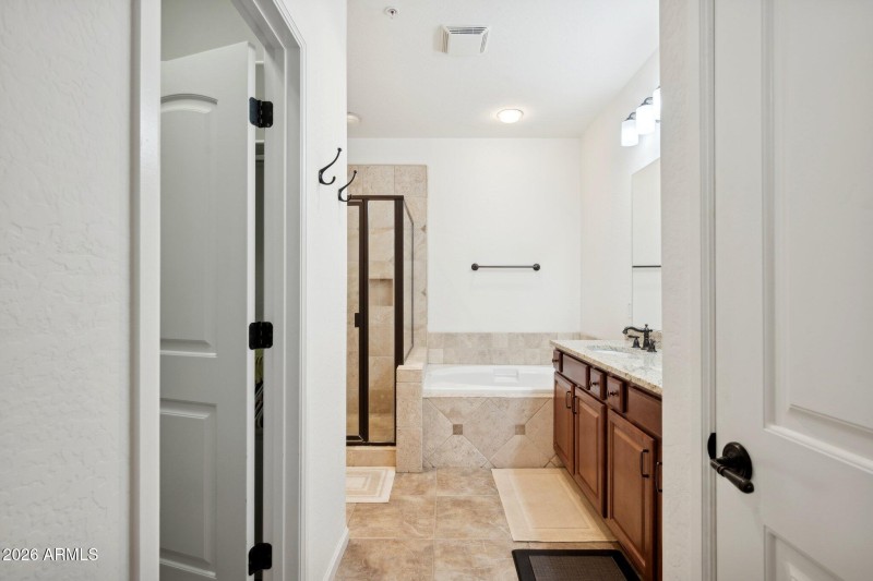 25-web-or-mls-3935-e-rough-rider-rd-r-un