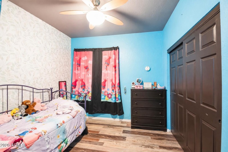 EA65A3A5-D039-44E7-8EA6-1F6037FF39B3