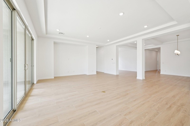 9-web-or-mls-E Twin Acres Dr-S1103-009