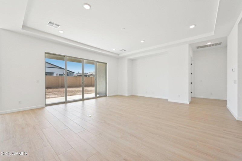 10-web-or-mls-E Twin Acres Dr-S1103-010