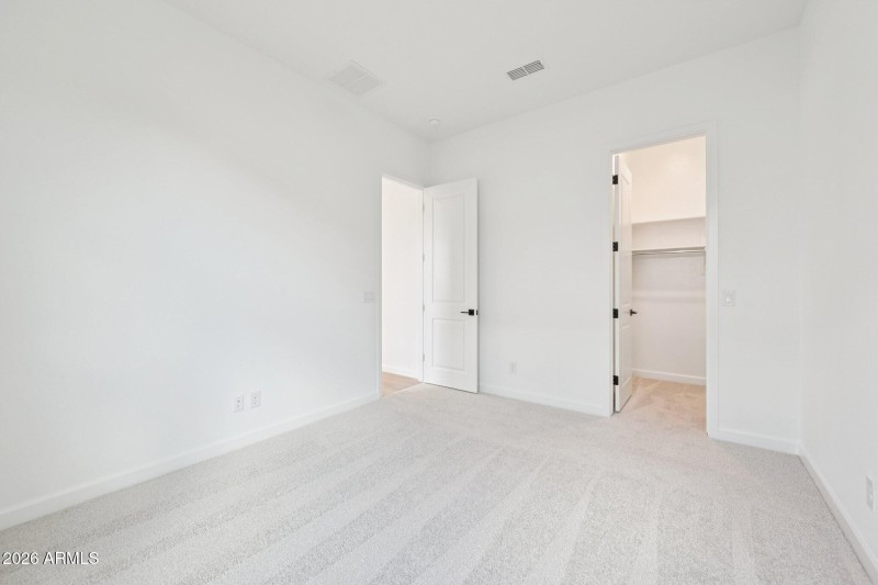 30-web-or-mls-E Twin Acres Dr-S1103-030