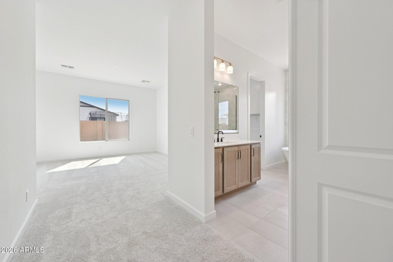 32-web-or-mls-E Twin Acres Dr-S1103-032