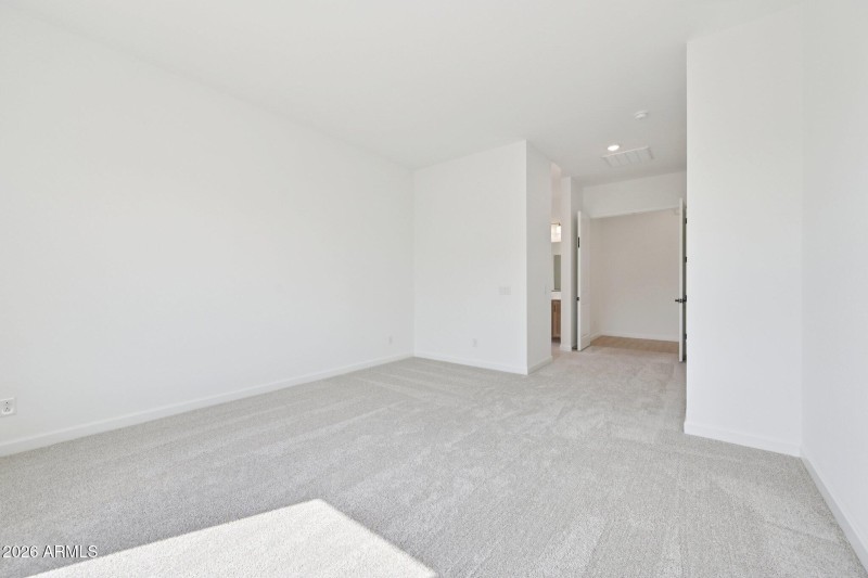 34-web-or-mls-E Twin Acres Dr-S1103-034