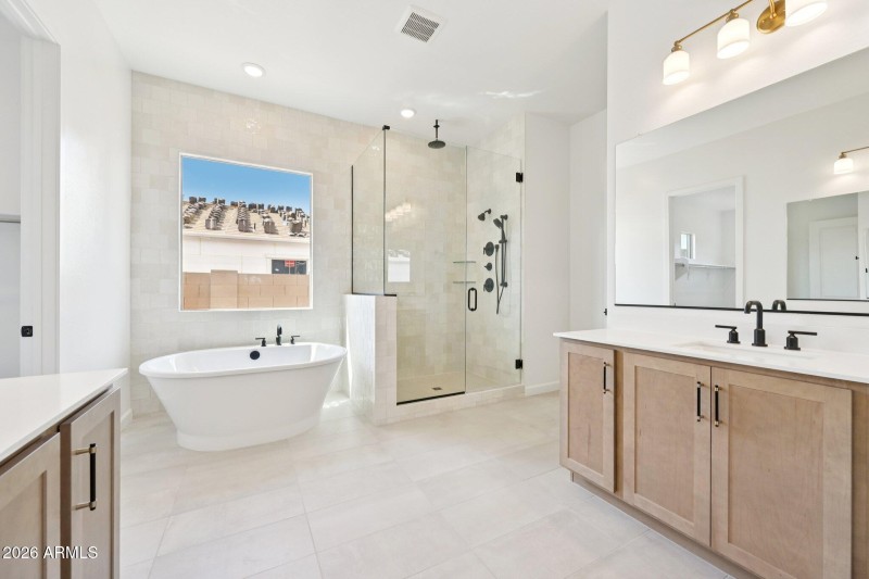 36-web-or-mls-E Twin Acres Dr-S1103-036