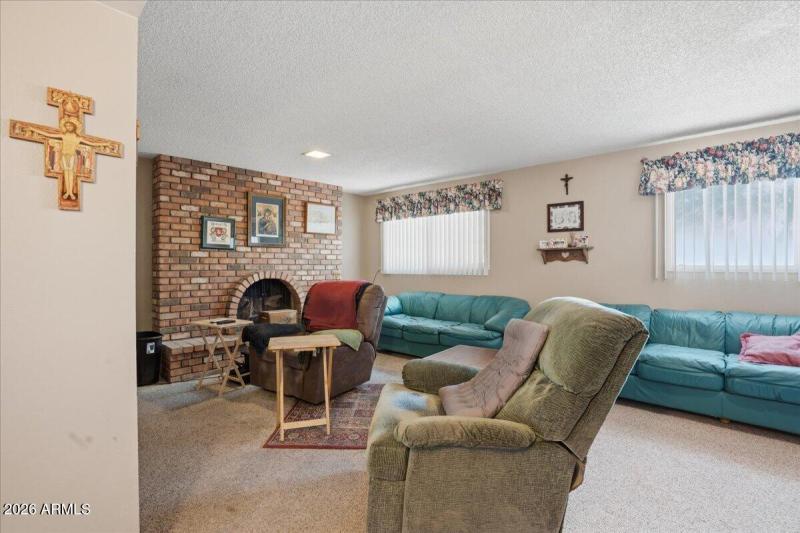 19-Family Room