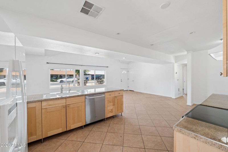 9-web-or-mls-7-s-catalina-st