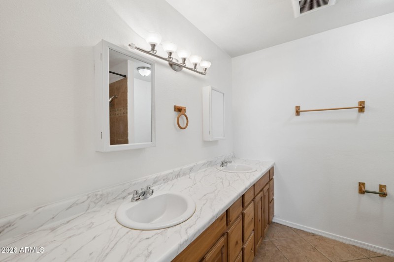 14-web-or-mls-7-s-catalina-st