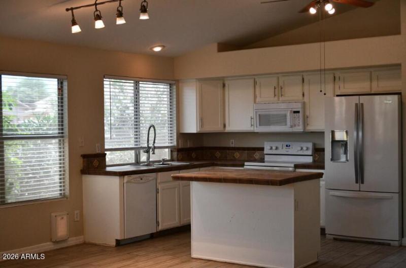 03-1476 E Silver Creek Road