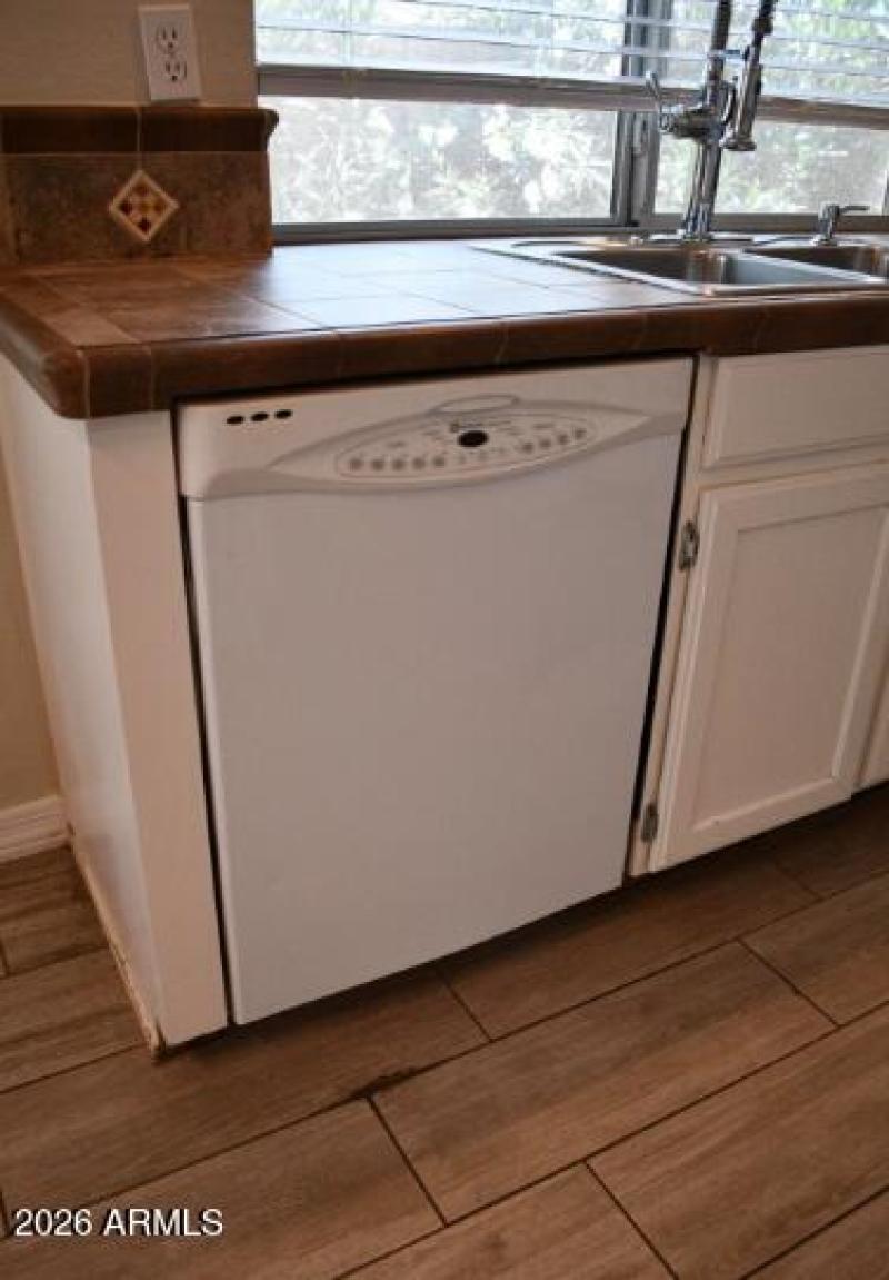 06-1476 E Silver Creek Road