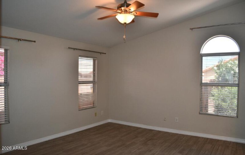 11-1476 E Silver Creek Road